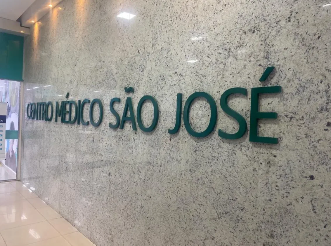 Fachada do Centro Médico São José, em Petrópolis, Manaus, onde fica o consultório